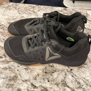*RARE* Mens Nano 6 CrossFit shoes size 11.5 black/gum